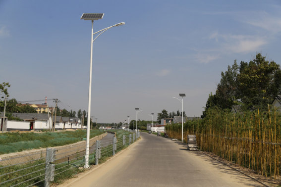 采購太陽能路燈，要看亮燈時間